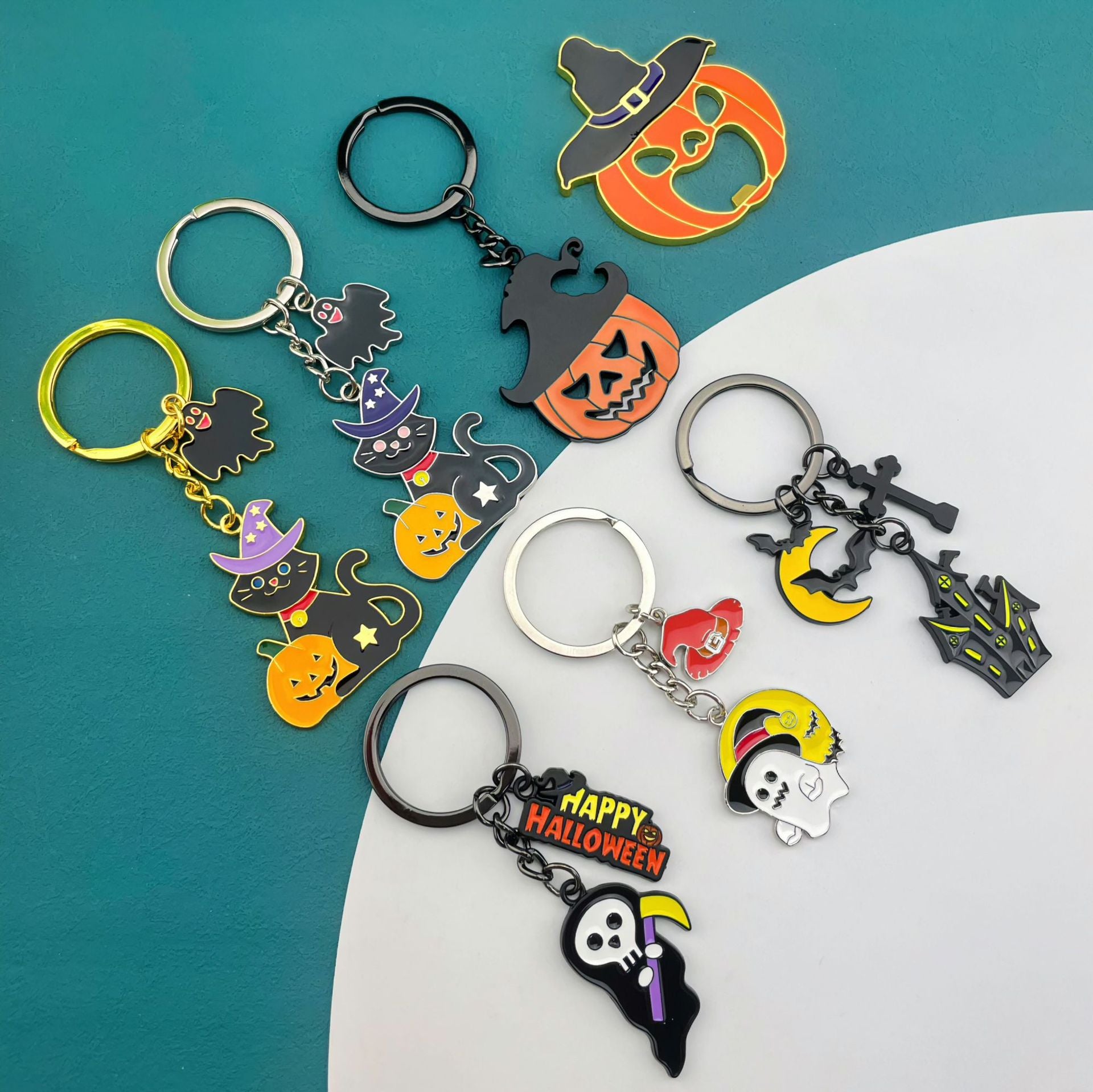 Wholesale  Cartoon Pumpkin Keychain - Trendy Car Key Accessory for Kids,  Gift Bag Charm