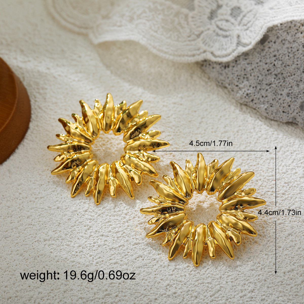 Wholesale 18K gold sunflower retro earrings