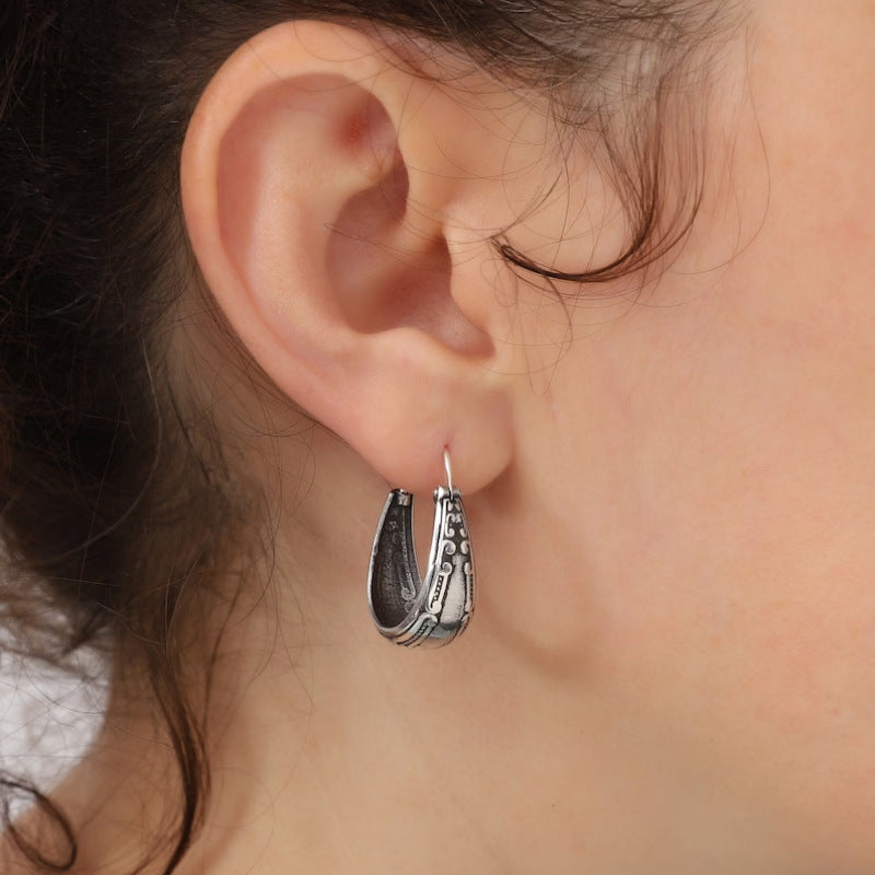 Wholesale Retro Carved Pattern Tassel Earrings Ancient Silver Alloy Ethnic Style Women S Chic Party Jewelry Accessory
