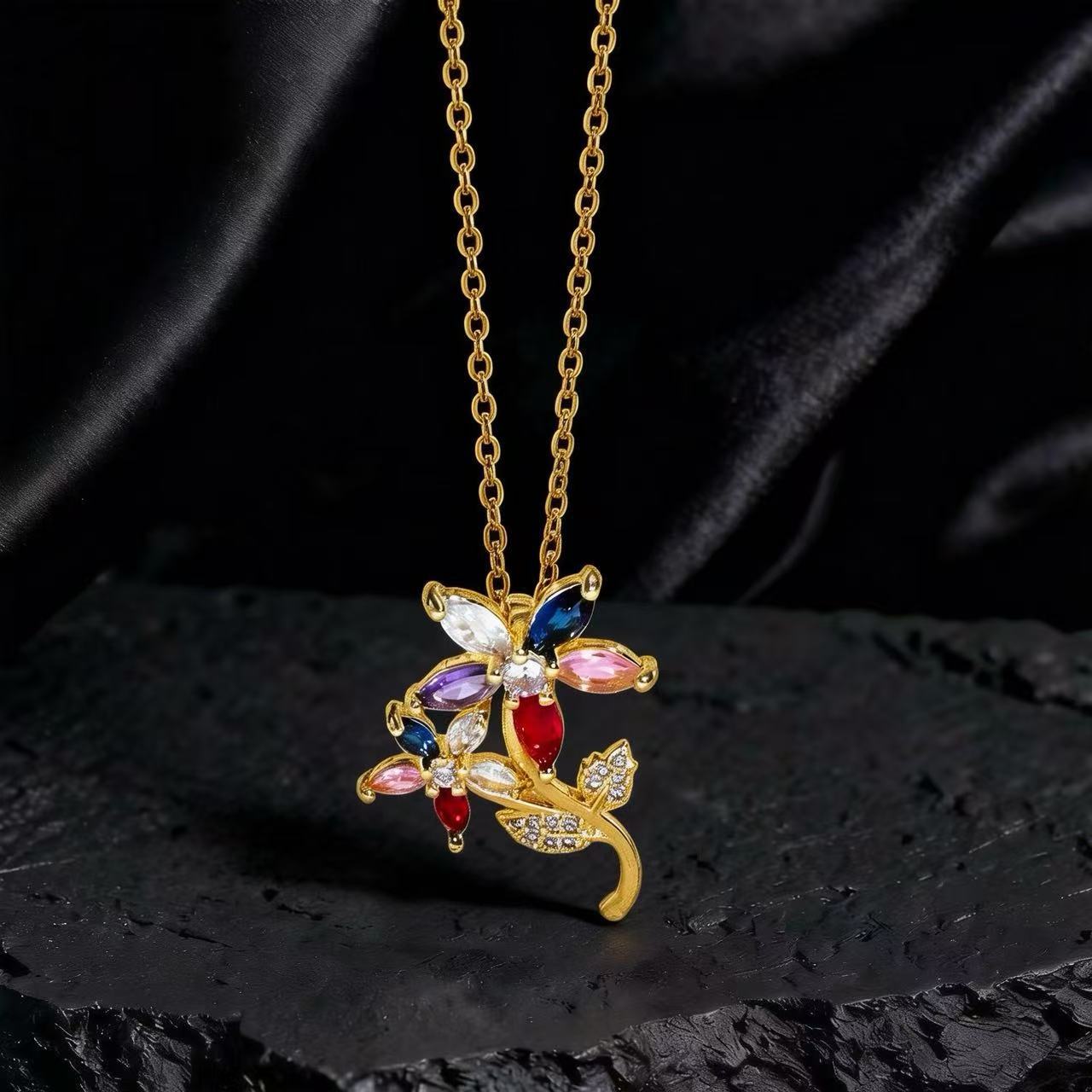Wholesale Gold Plated Copper Zircon Sunflower Necklace Layering Jewelry For Women Trendy Party Fashion Accessory Everyday Wear Boutique Resale