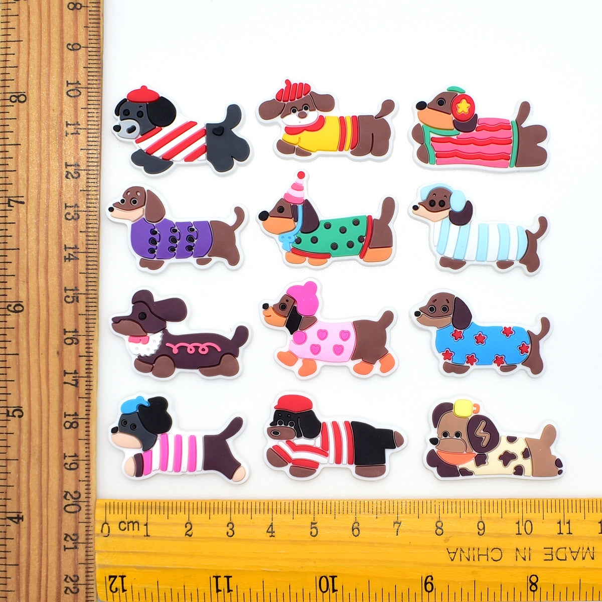 Wholesale   Random 100pcs Cartoon dachshund PVC Soft Rubber Shoe Buckle Decoration