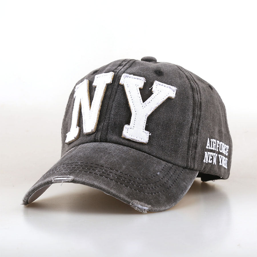 Wholesale Fashionable letter embroidered baseball cap