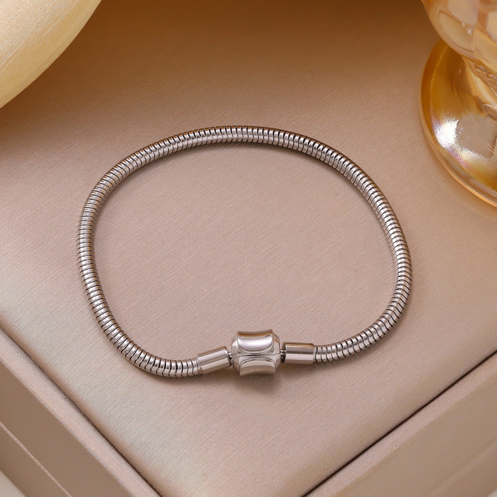Wholesale Snake Bone Titanium Steel Bracelet Fashion DIY Jewelry Accessory With Beaded Chain For Unisex Everyday Wear Or Gift