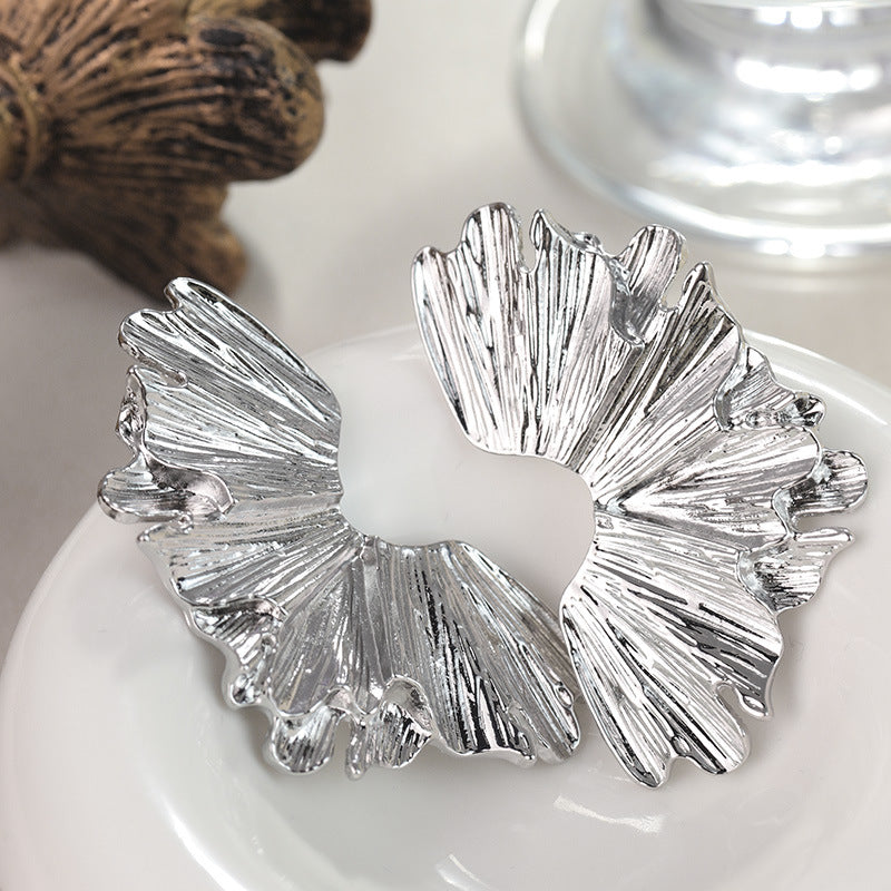 Wholesale Exaggerated Retro Creative Leaf Floral Earrings