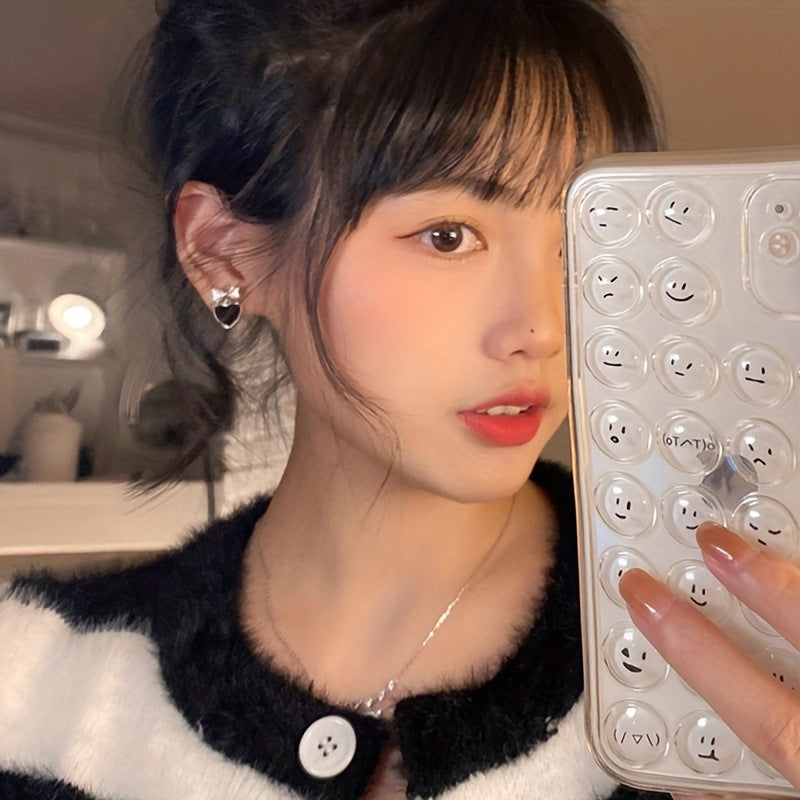 Wholesale Black heart anti-allergic thigh earrings