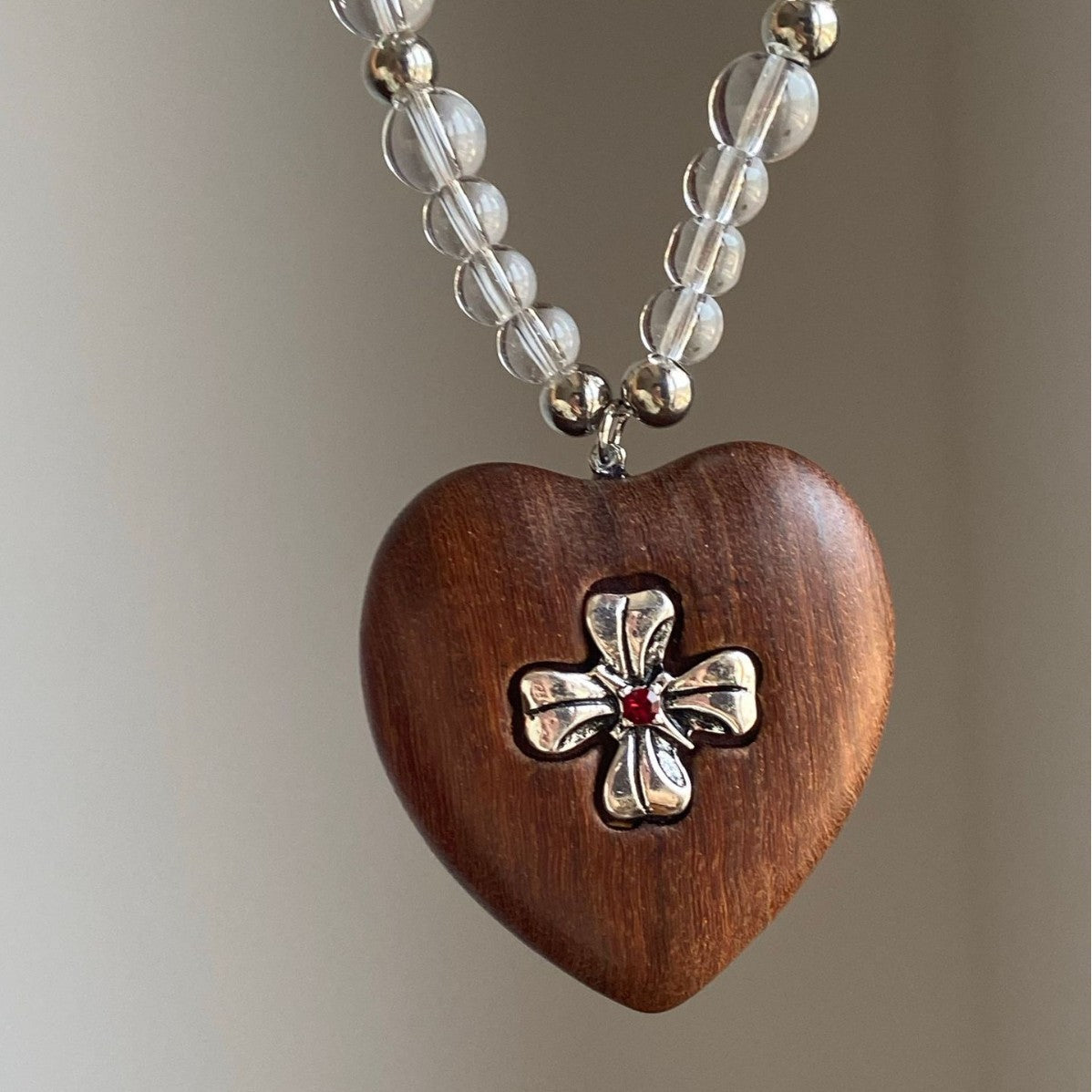 Wholesale retro brown heart necklace