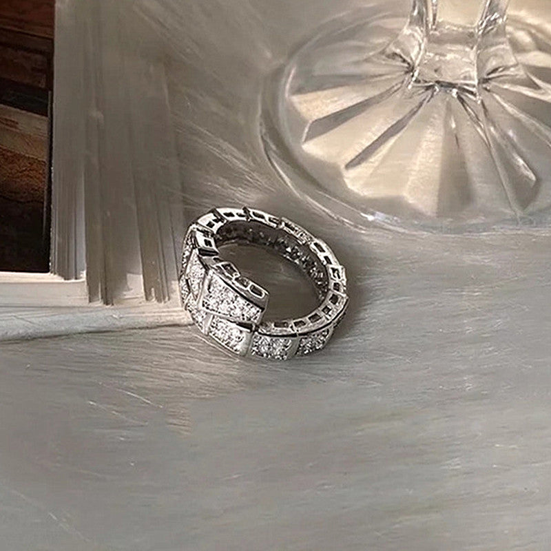 Wholesale light luxury snake bone ring