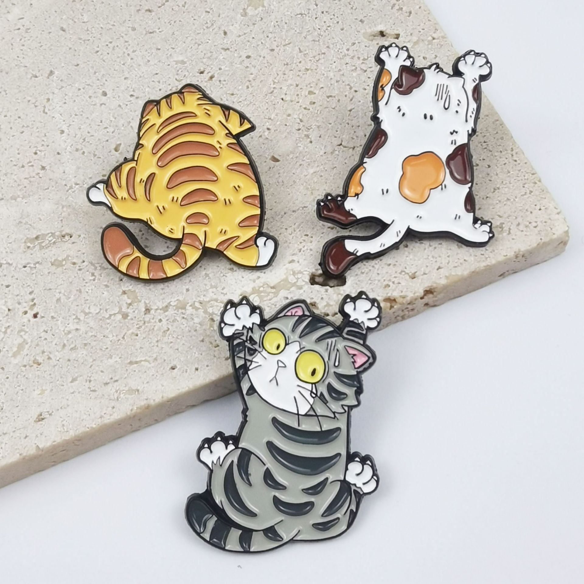 Wholesale  Cute soft cute sweet  alloy brooch