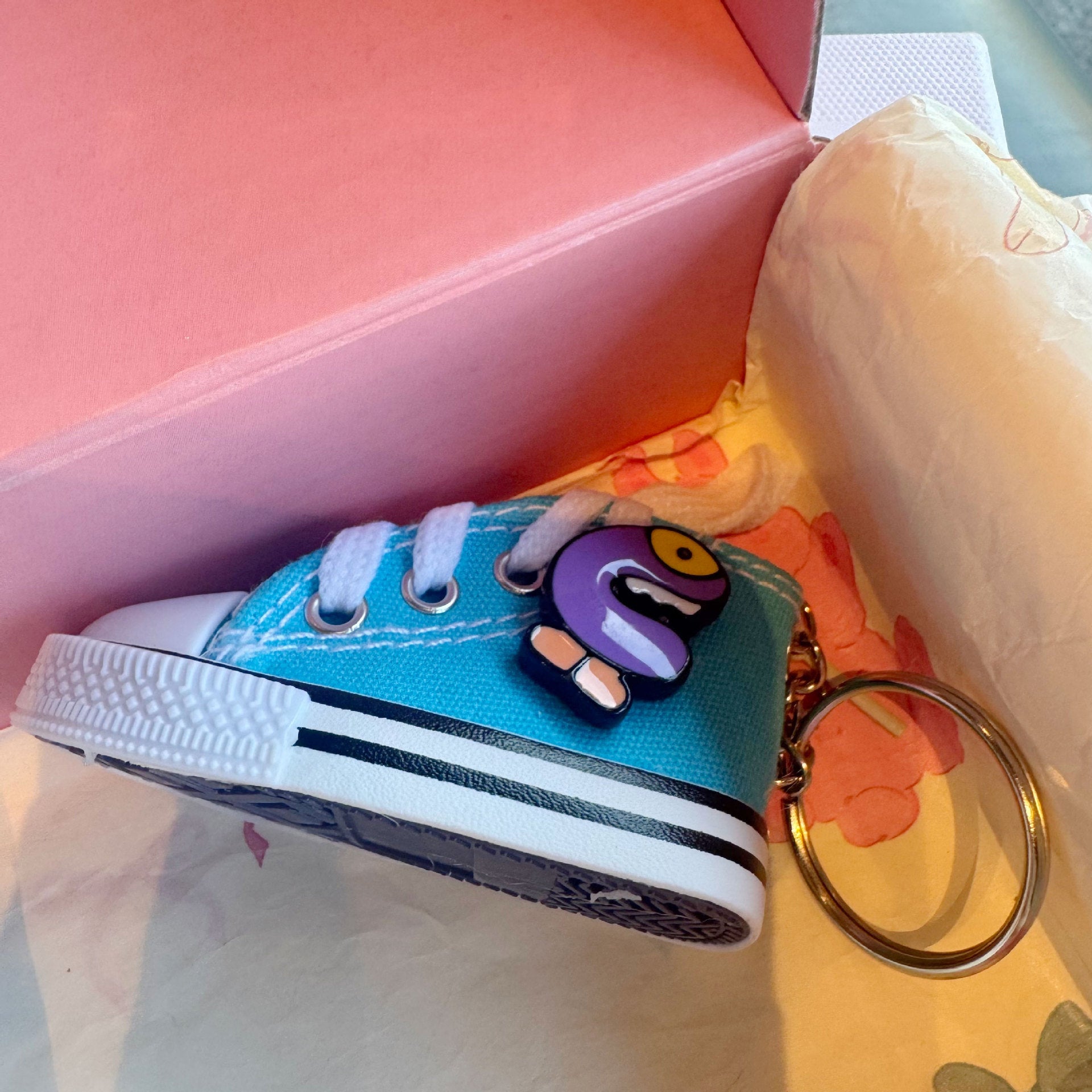 Wholesale Creative letter canvas shoe keychain