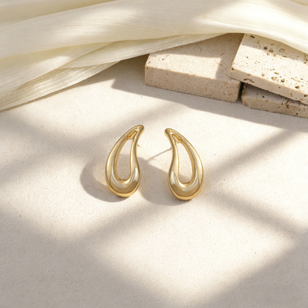 Wholesale Ocean-Inspired Textured Gold Conch and Starfish Stud Earrings