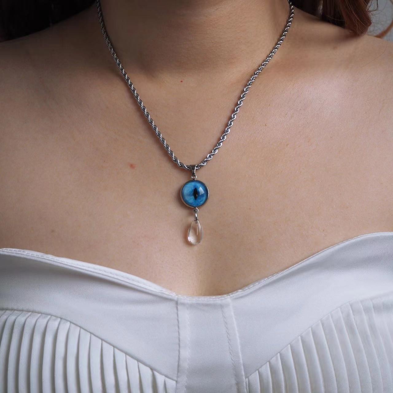 Wholesale Stainless Steel  Animal Eye Necklace  Devil's Eye Personalized Style Necklaces