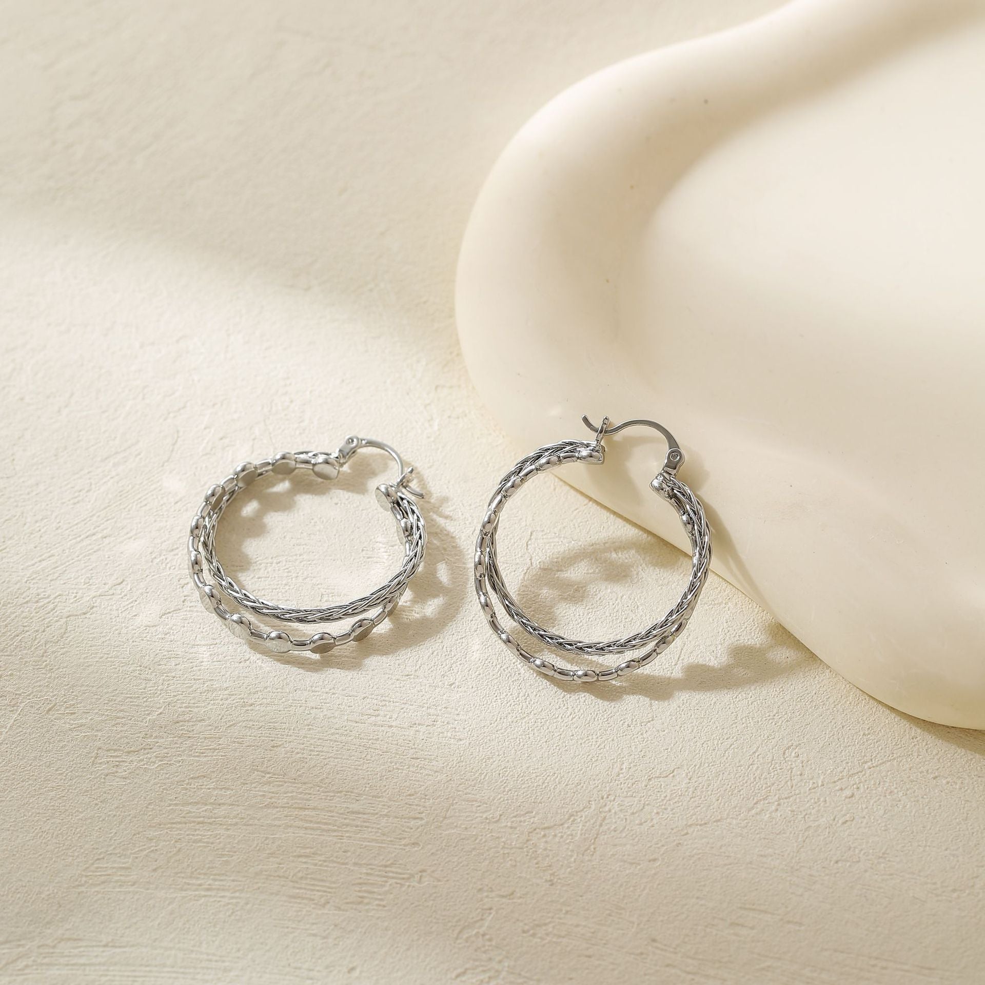 Wholesale  silver pigment hoop earrings hoop earrings