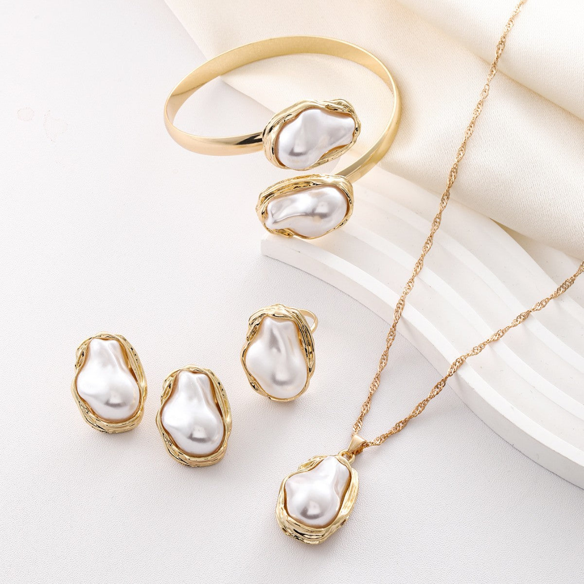 Wholesale  special-shaped Baroque pearl jewelry set
