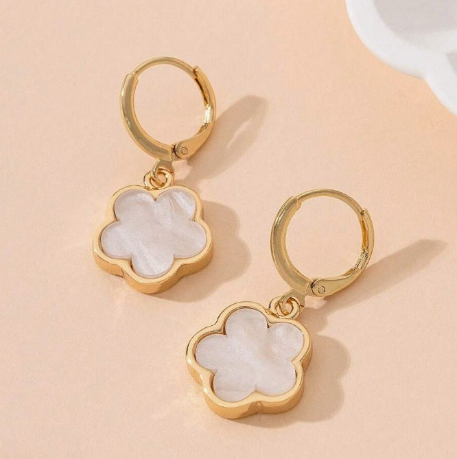 Wholesale Flower pendant earrings