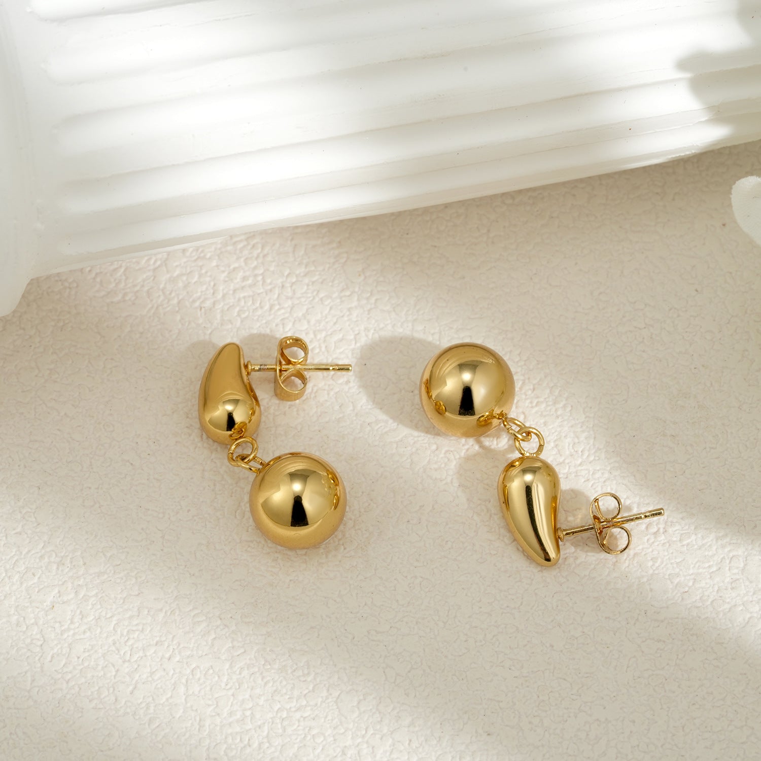 Boucles d'oreilles en gros de 18 000 boucles d'oreilles en acier inoxydable