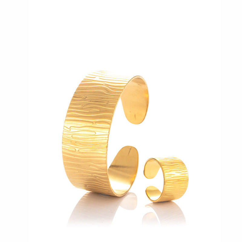 Wholesale Titanium steel simple fashion all-match  metal smooth pleated adjustable bracelet