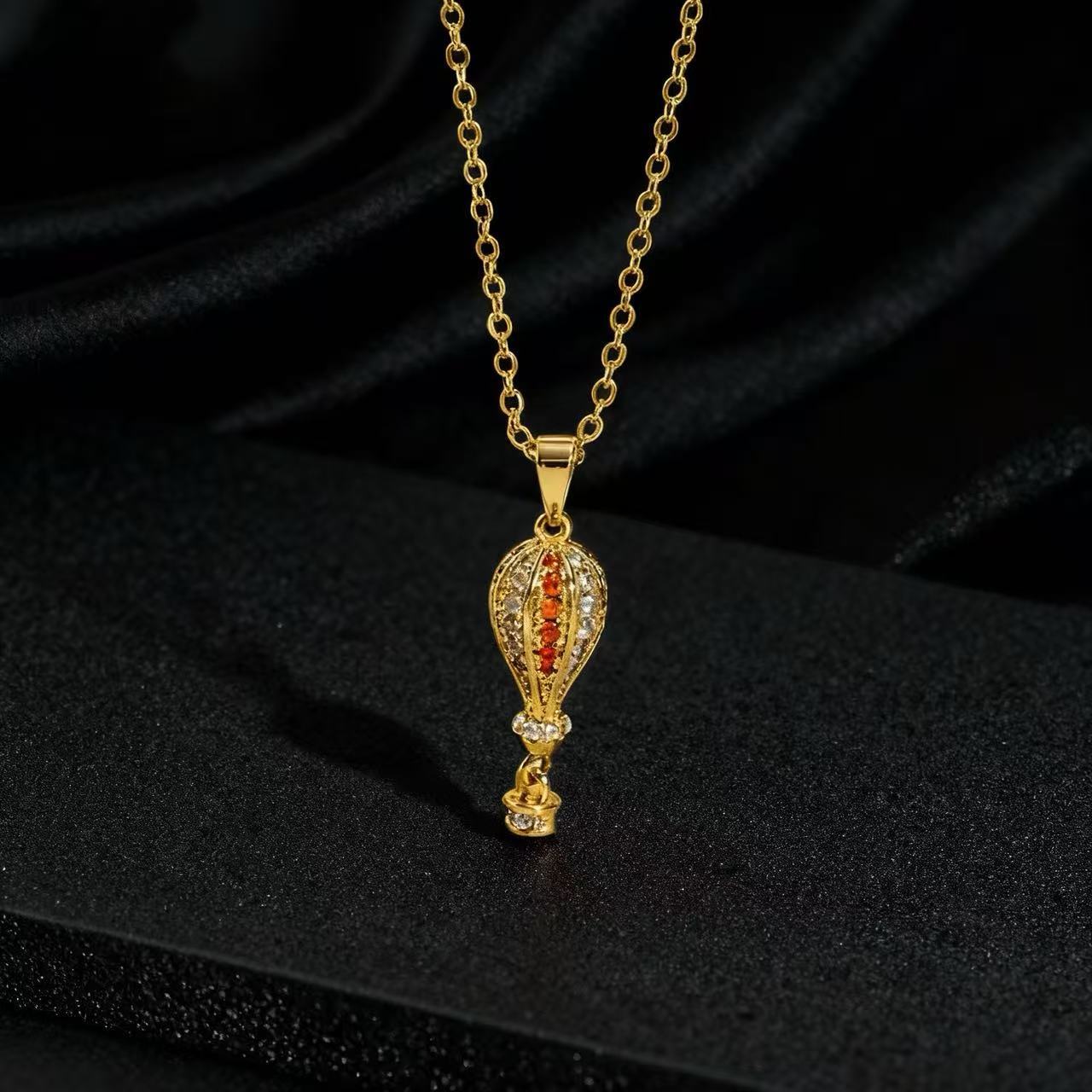Wholesale Colorful Zircon Hot Air Balloon Pendant Necklace Copper Electroplated Women S Fashion Jewelry Accessory Trendy Collarbone Chain For Gift