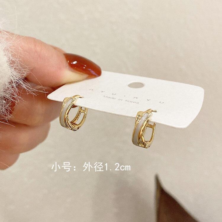 Wholesale Minimalist Circle Shell Earrings Silver Plated Boutique Resale