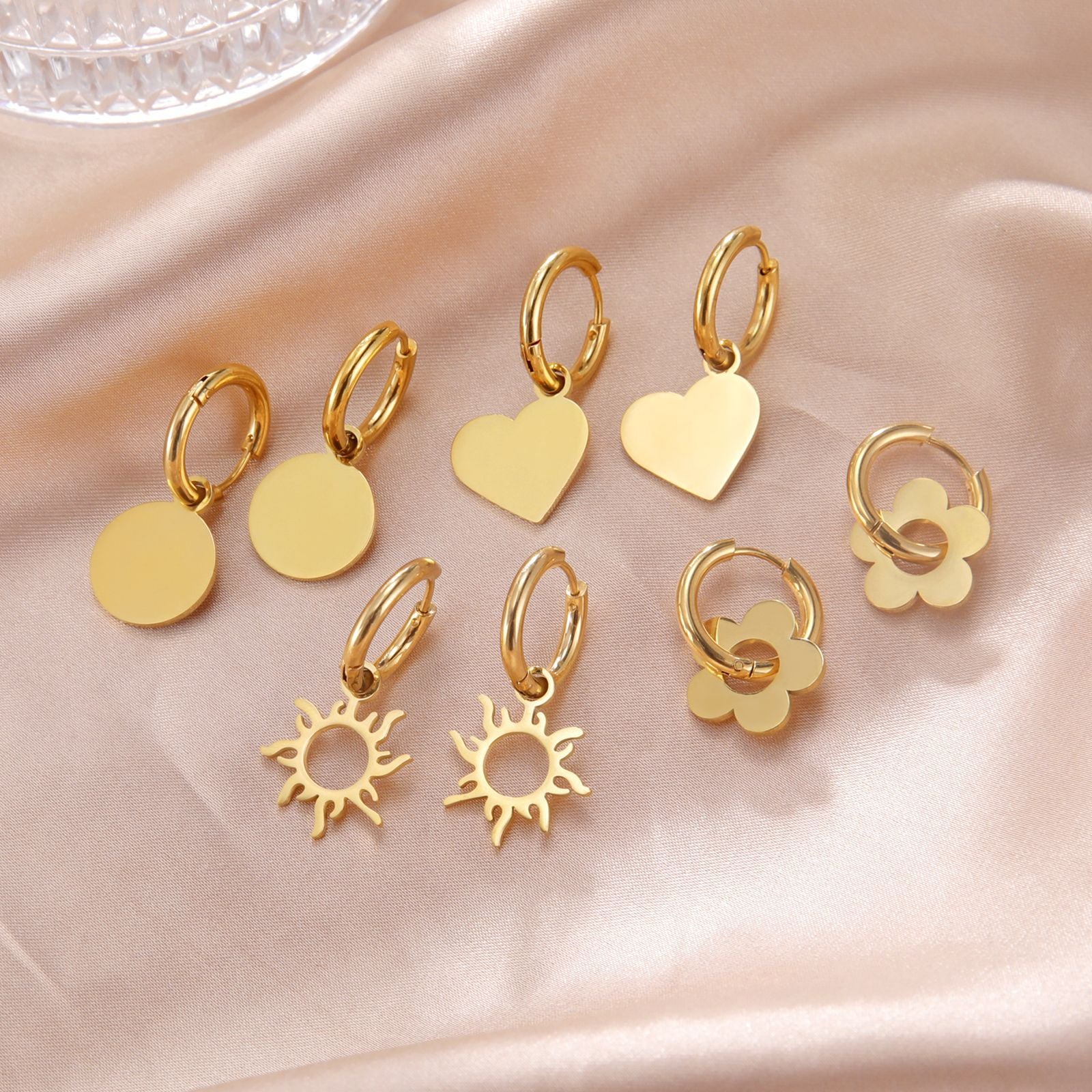 Wholesale Electroplated Stainless Steel Heart-Shaped Earrings Simple Western Style Women Fashion Jewelry Accessory Boutique Resale