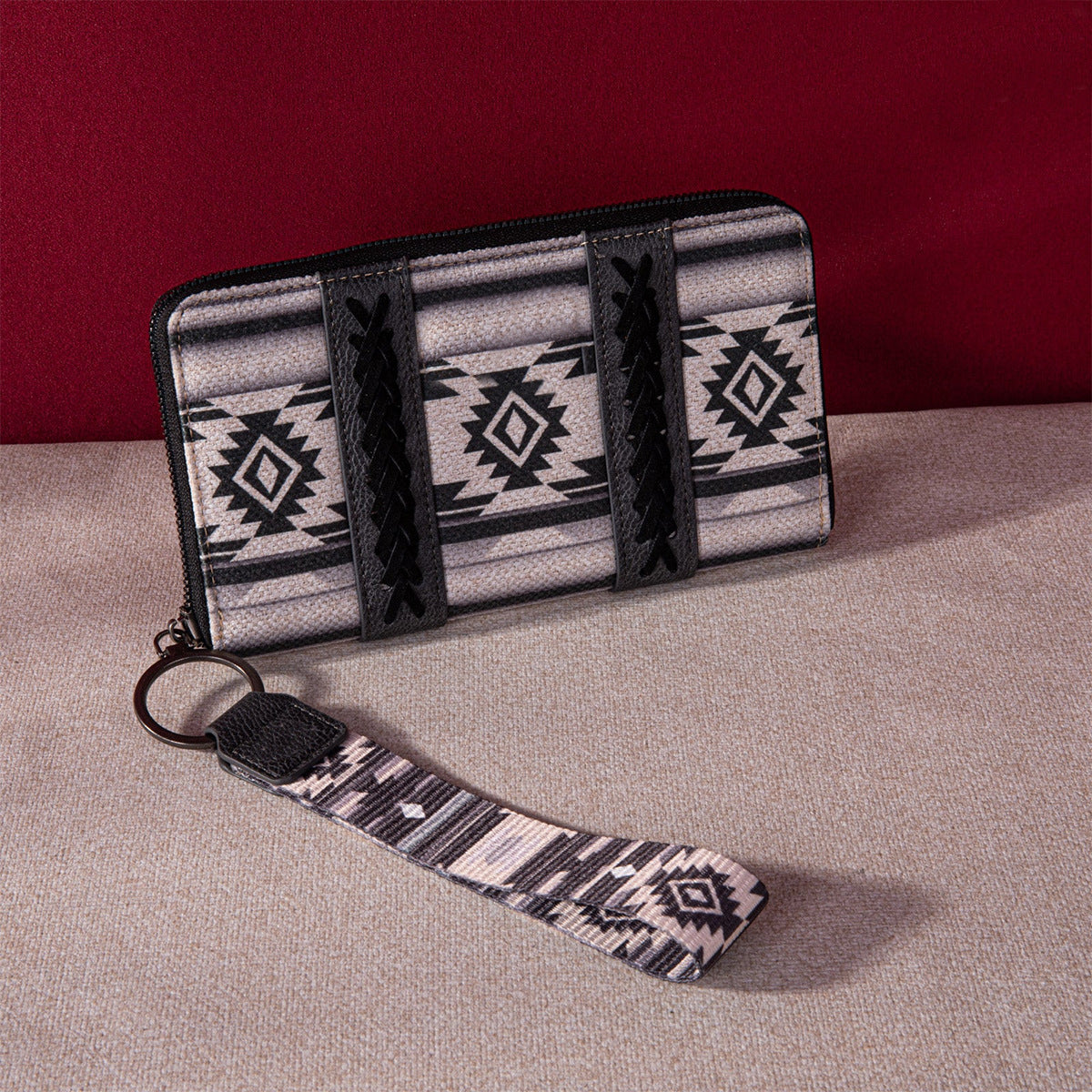 Wholesale Vintage Cotton Linen Aztec Western Style Bohemian Clutch Wallet