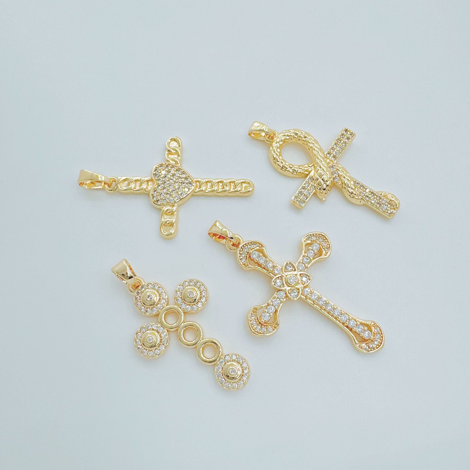 Wholesale Trendy Copper Gold Plated Zircon Pendant Necklace Fashion Accessory