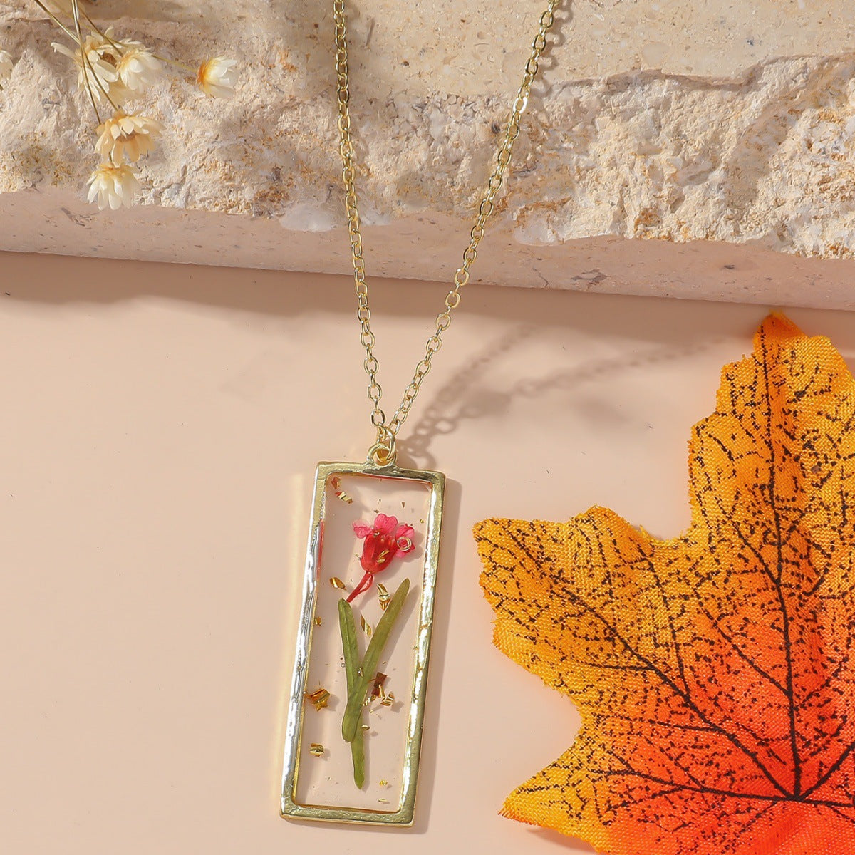 Wholesale Pastoral December Birth Flower Resin Pendant Necklace - Boutique Resale Jewelry Accessory