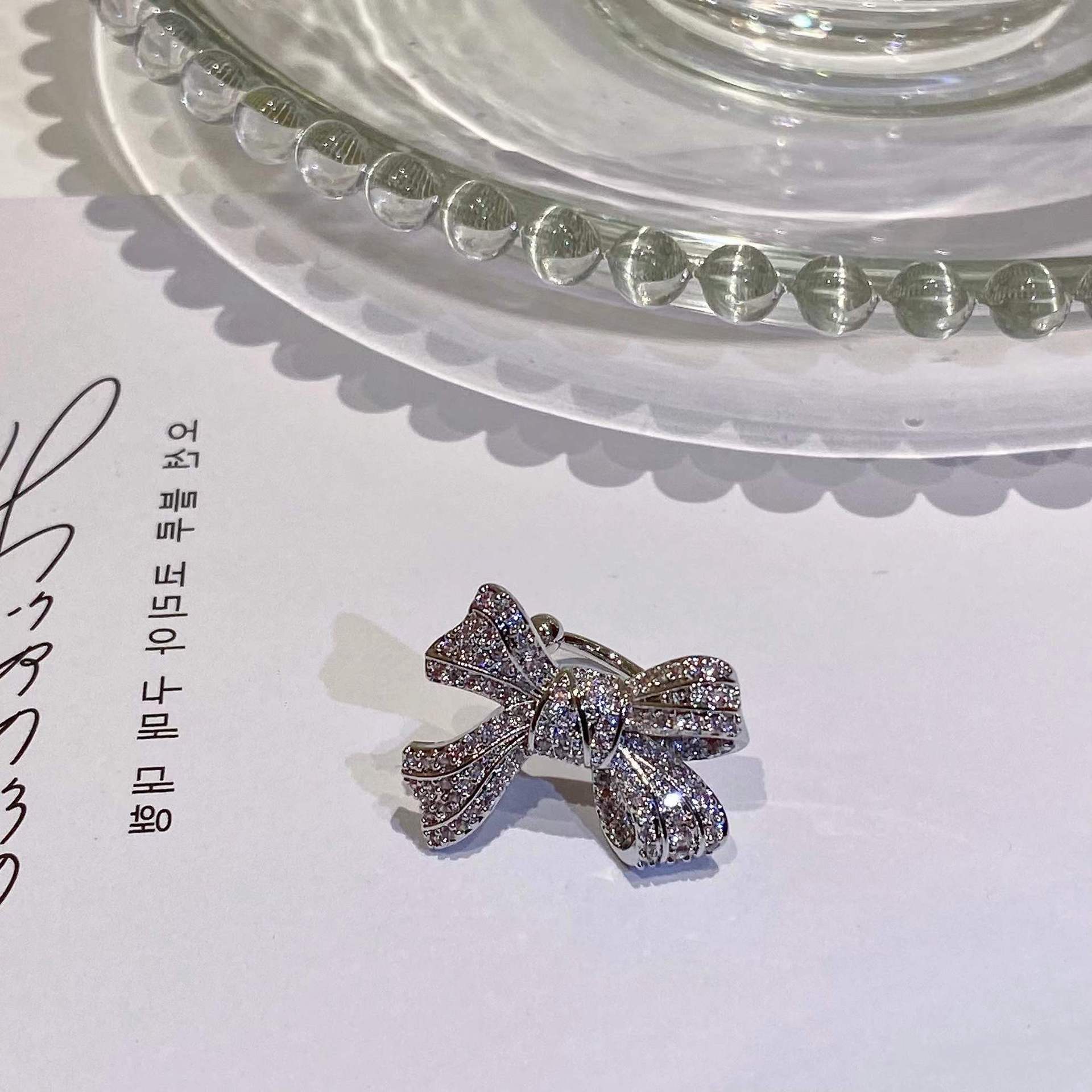 Wholesale cool style bow ear cuffs ACC-ES-Mengx002