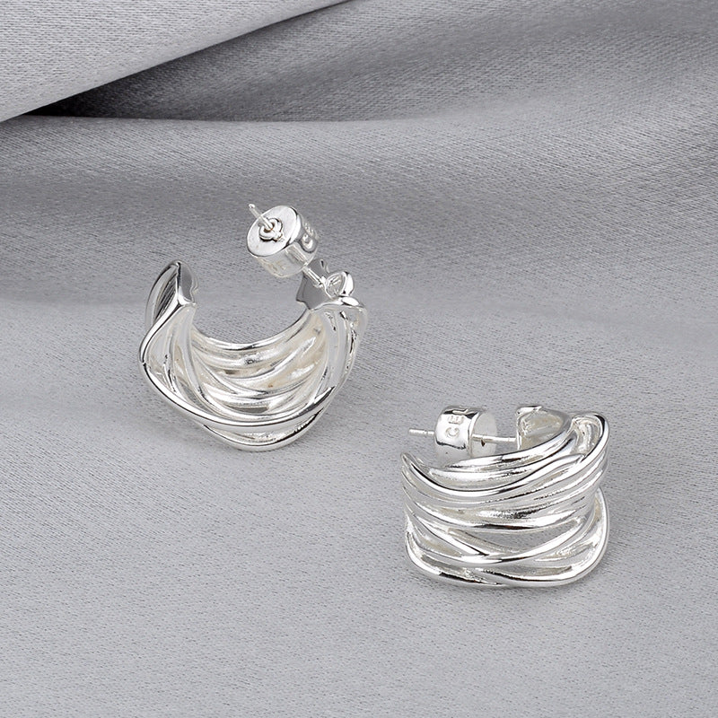 Wholesale  retro high-grade light luxury earrings  C- shaped irregular rattan earrings