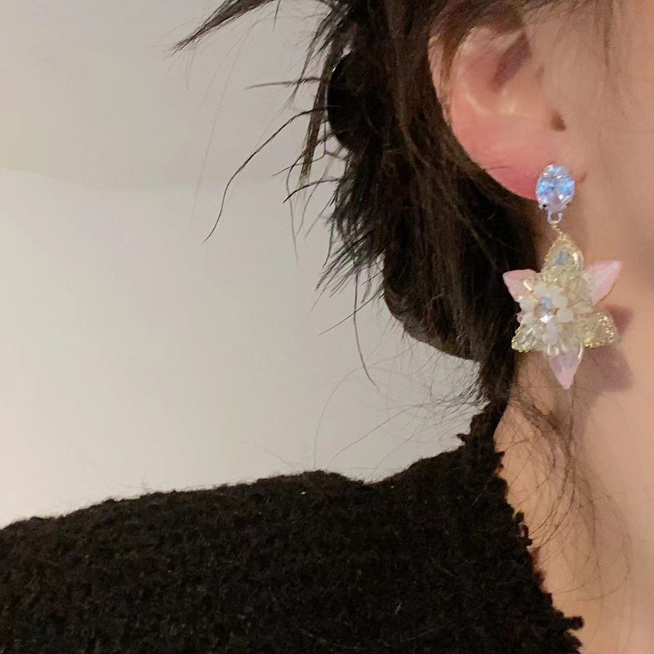 Wholesale Diamond Crystal Flower Light Luxury Earrings