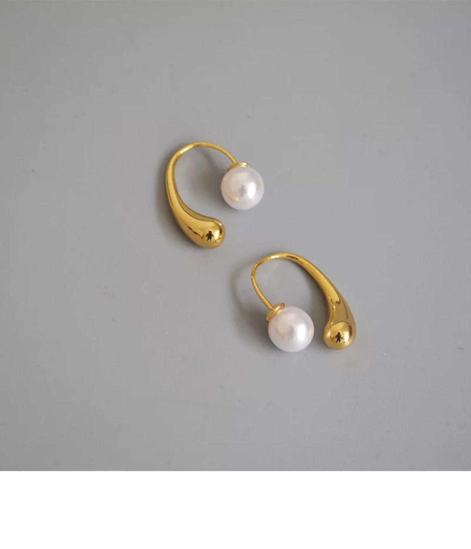 Wholesale Geometric Water Drop Hook Earrings Minimalist Design for Spring Summer Boutique Jewelry