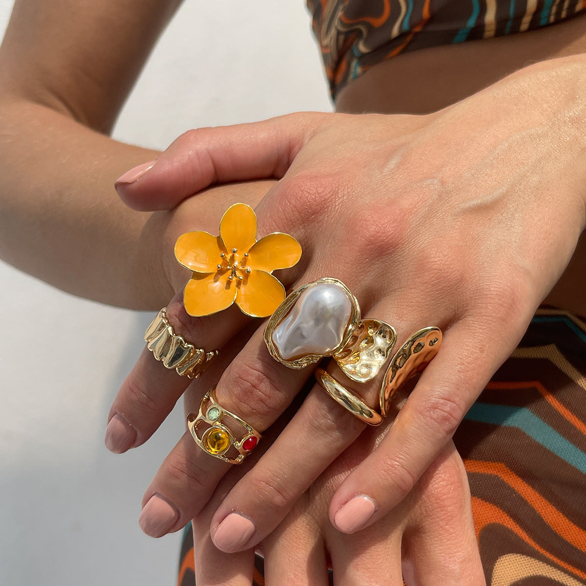 Wholesale Baroque Imitation Pearl Flower Ring - Trendy Accessory Gift for Resale