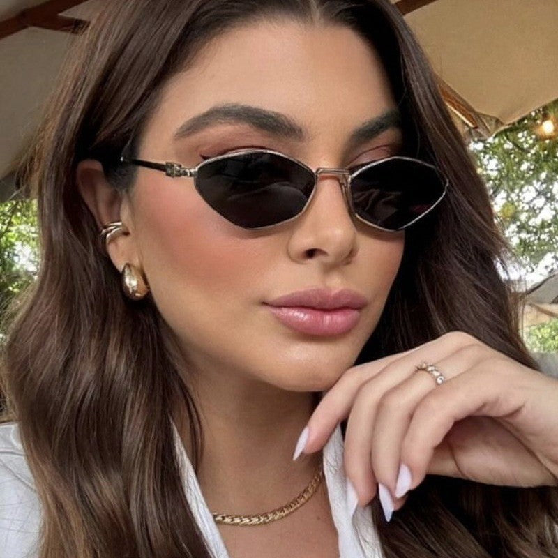 Wholesale Chic Diamond Metal Sunglasses for Women,  Small Frame Black UV400,  Fashion Accessory
