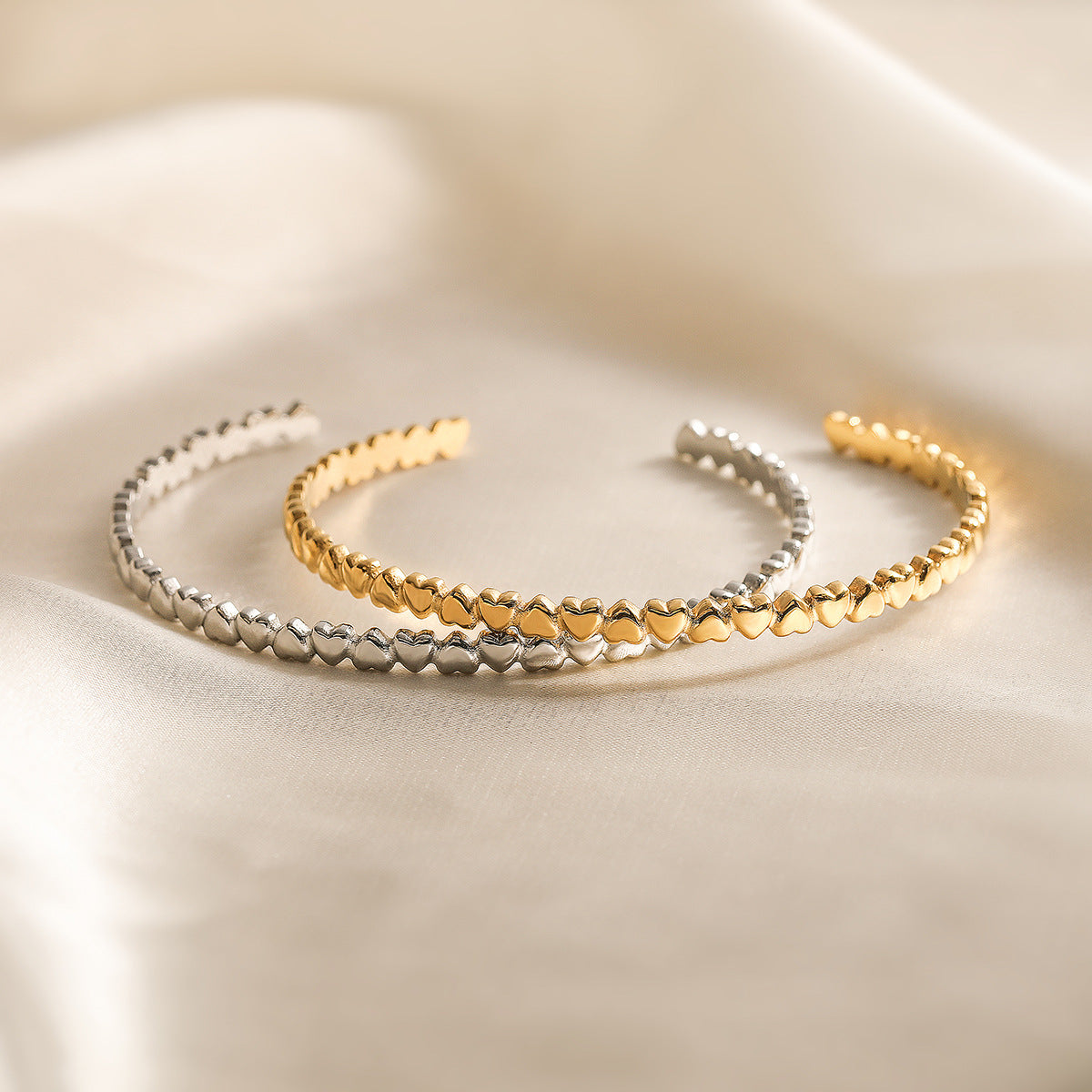 Wholesale 18K gold plated heart stainless steel bracelet