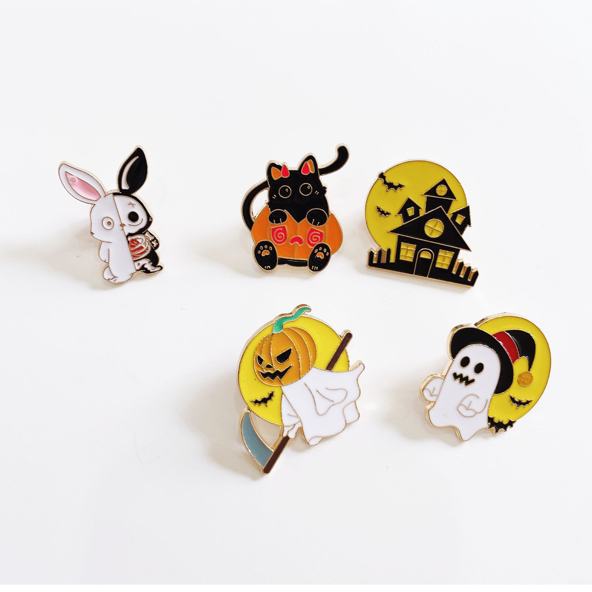 Wholesale  brooch cartoon   metal badge  pin