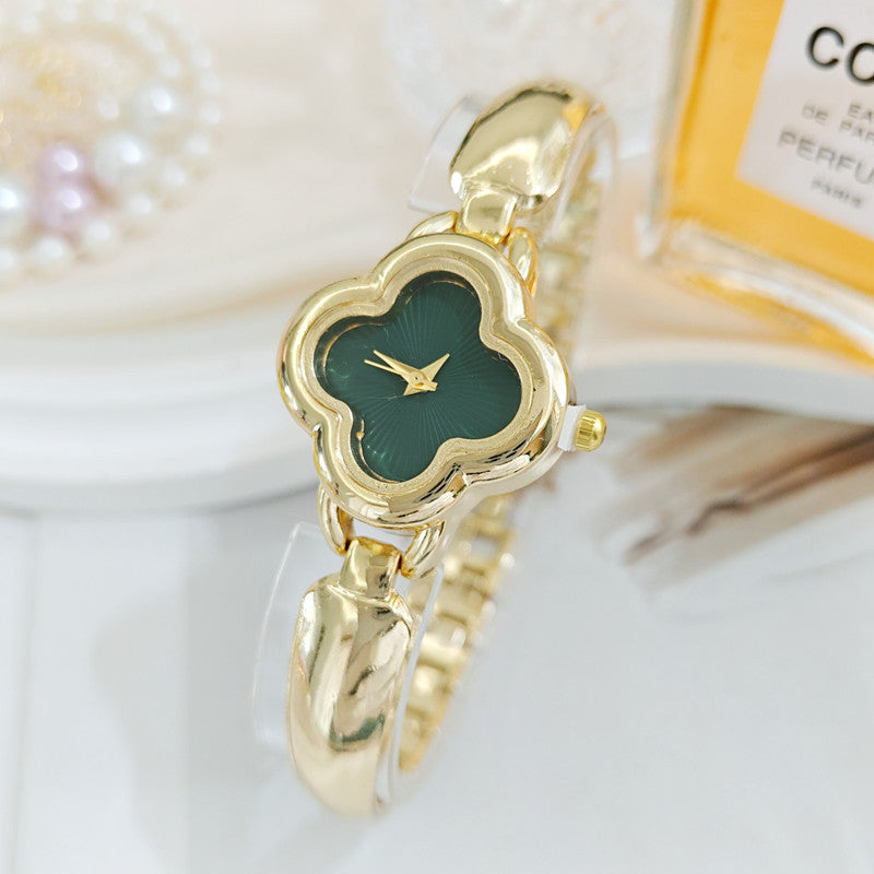 Wholesale Stylish Four Leaf Clover Women S Quartz Bracelet Watch Gift For Boutique Resale