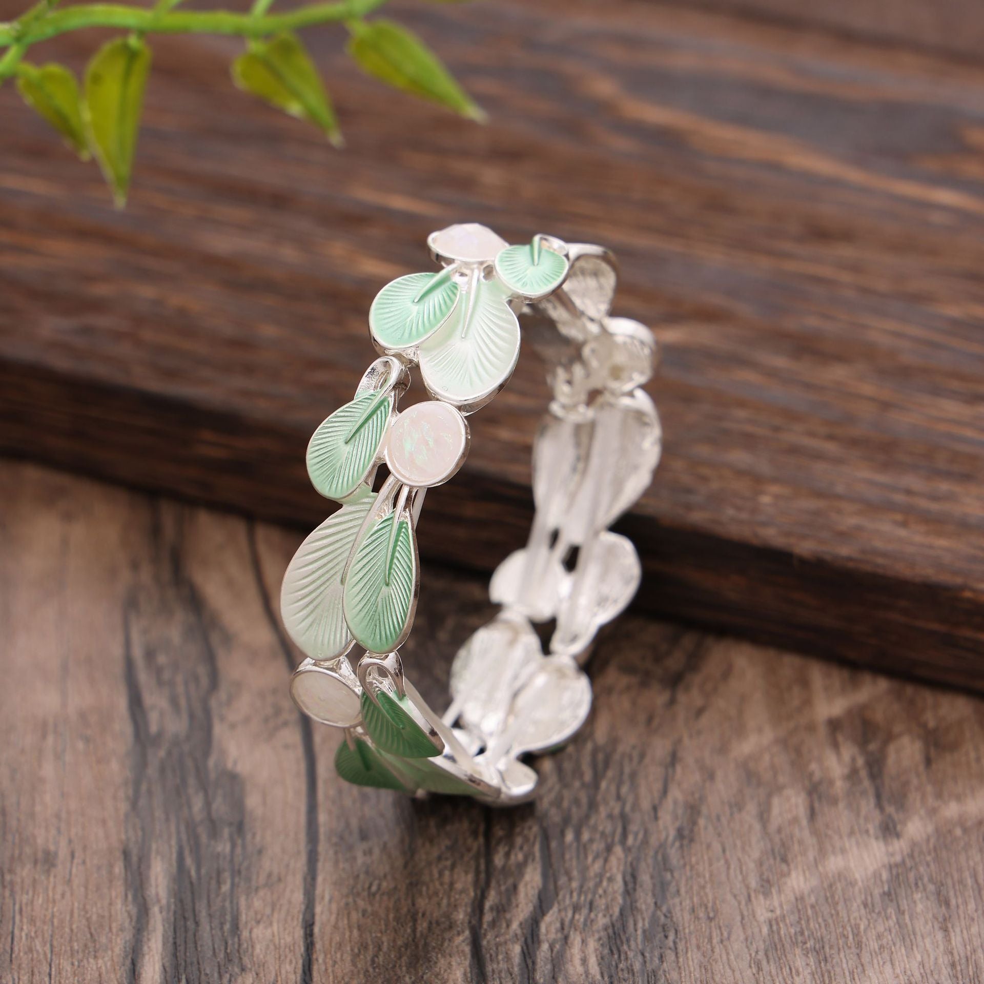 Wholesale  Color Feather Stitching Alloy Bracelet