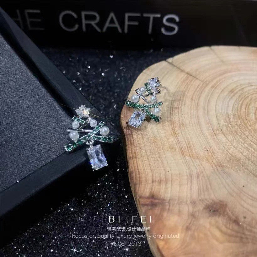 Wholesale Christmas Small Diamond Pearl Five-Pointed Star Christmas Tree Earrings