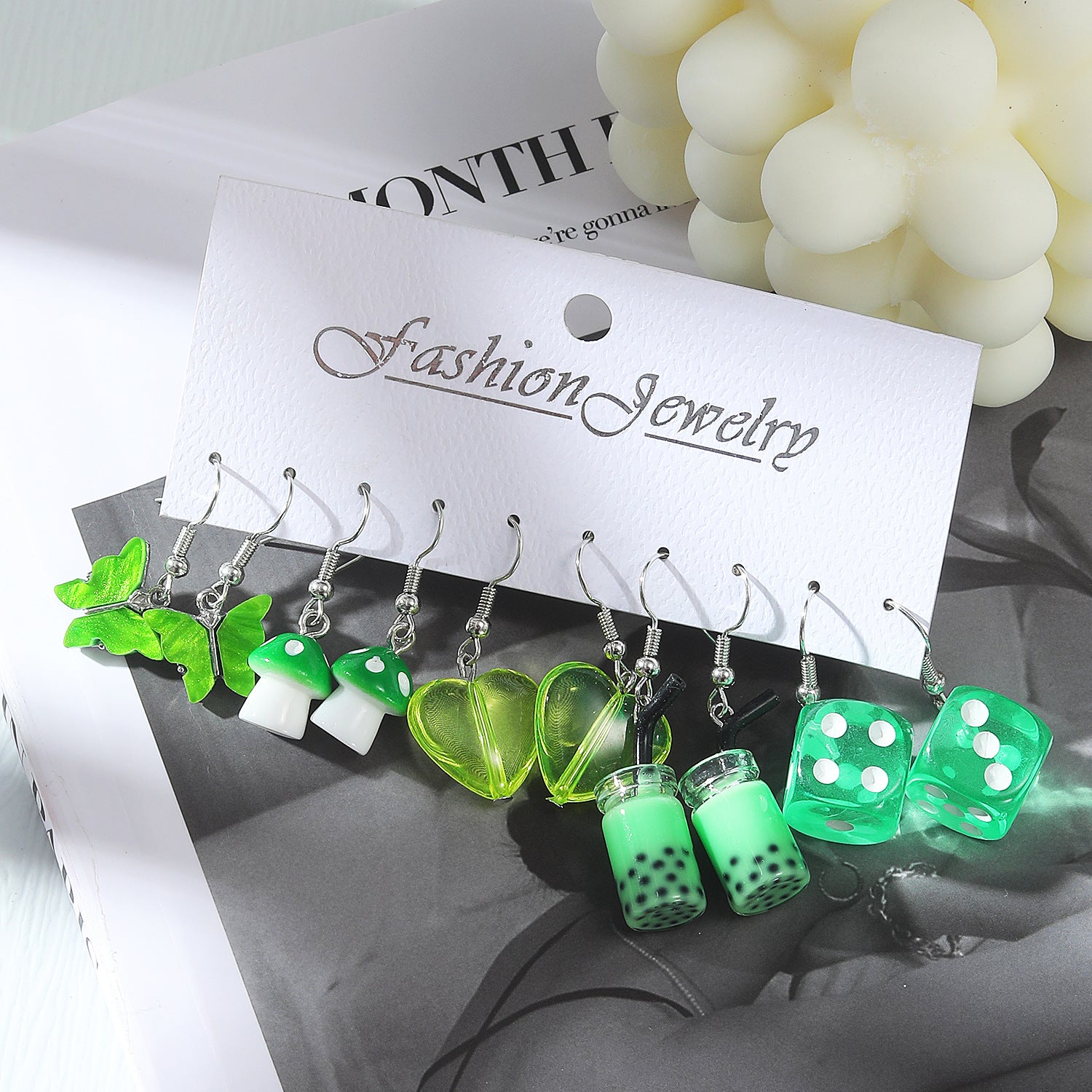 Wholesale 5pcs/set color acrylic earrings  white cloud flower earrings