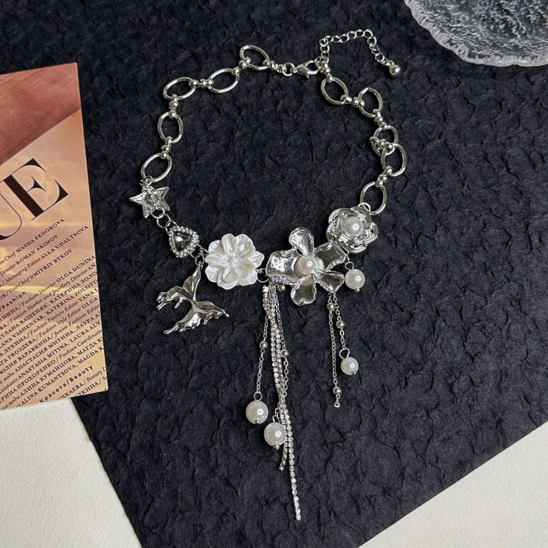 Wholesale Light luxury  Pearl Flower Butterfly rhinestone tassel necklace