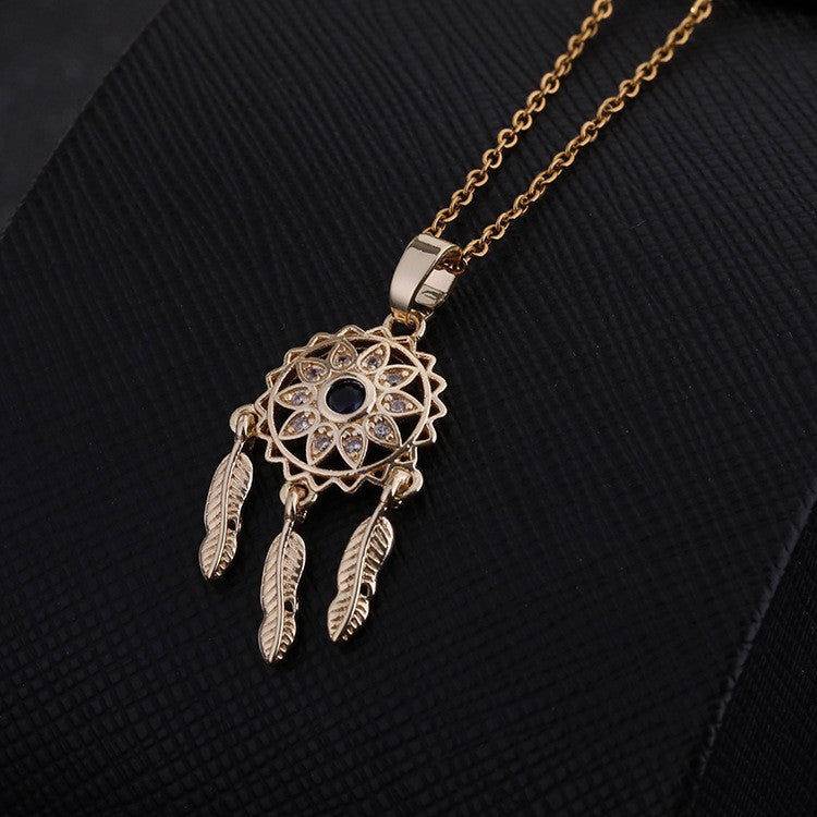 Wholesale Fashion Zircon Sun Geometric Pendant Necklace Trendy Collarbone Chain Jewelry Accessory For Resale