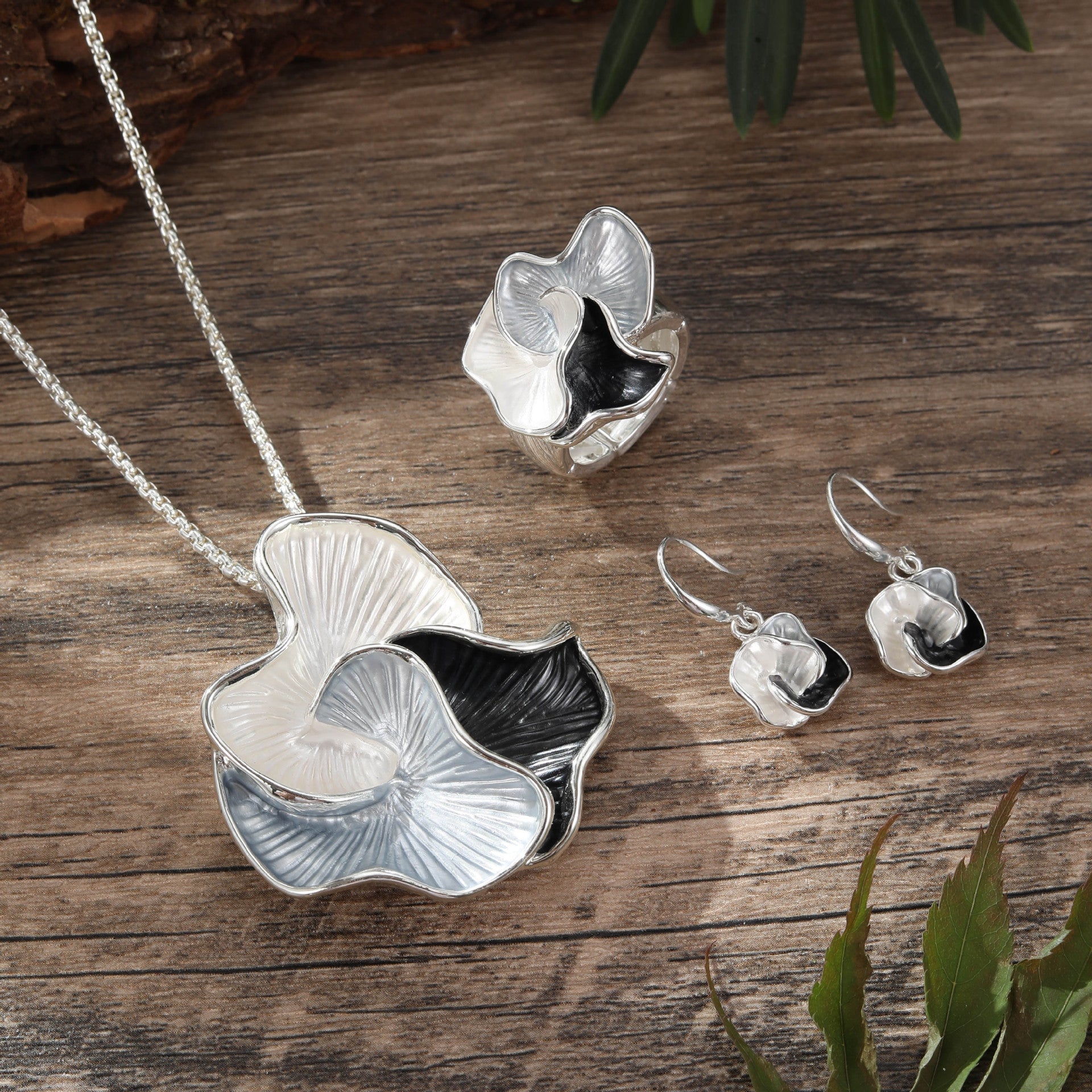 Wholesale Colorful Petal Geometric Oil Painting Earrings Rings Pendant Set