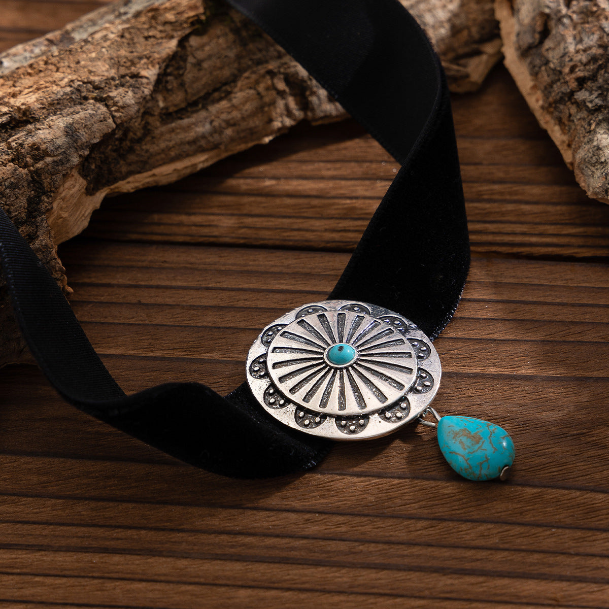 Wholesale Vintage Teardrop Shape Turquoise Flower Plate Tassel Twisted Chain Necklace