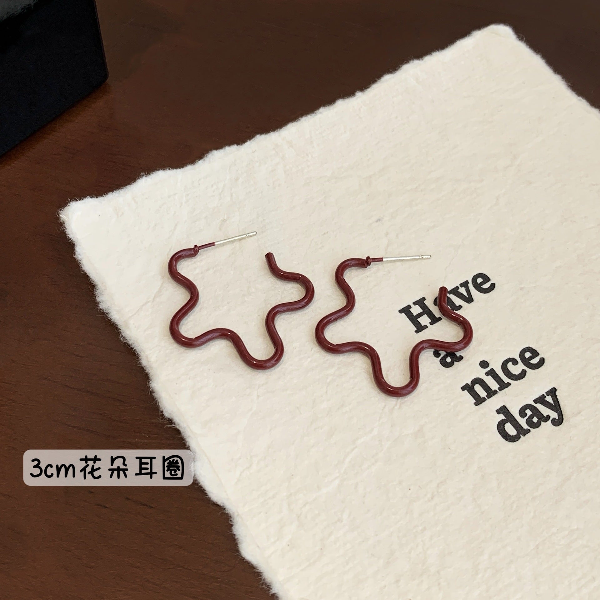 Wholesale retro encora red heart circle large earrings female silver needle