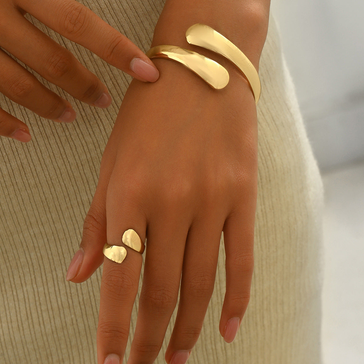 Wholesale Simple geometric smooth bracelet ring suit