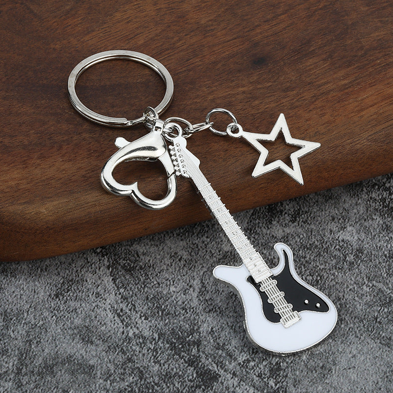 Wholesale Electroplating color-retaining oil-dripping guitar keychain