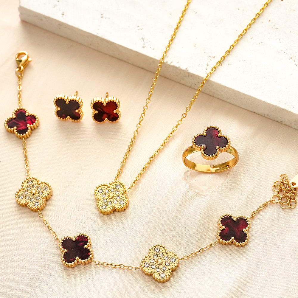 Wholesale Titanium Steel Plated Four Leaf Clover Jewelry Set For Women Rhinestone Necklace And Bracelet Trendy Casual Gift