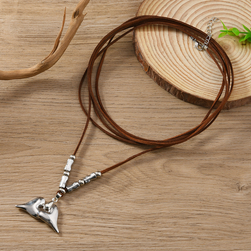 Wholesale Vintage heart-shaped pendant woven rope necklace