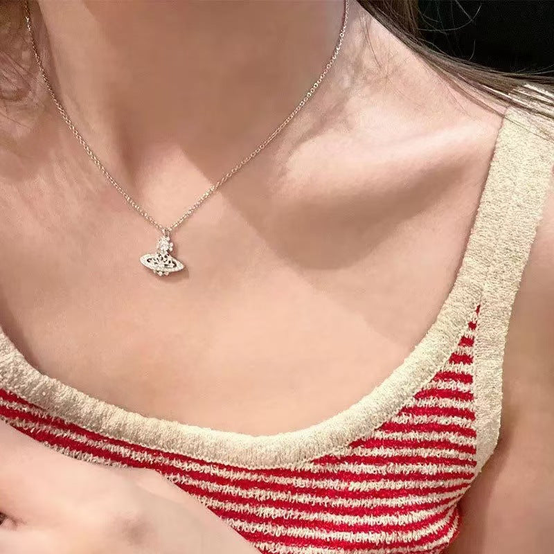 Wholesale Copper Electroplated Saturn Snowflake Pendant Necklace With Zircon Crystals Stylish Jewelry Accessory For Women Boutique Resale