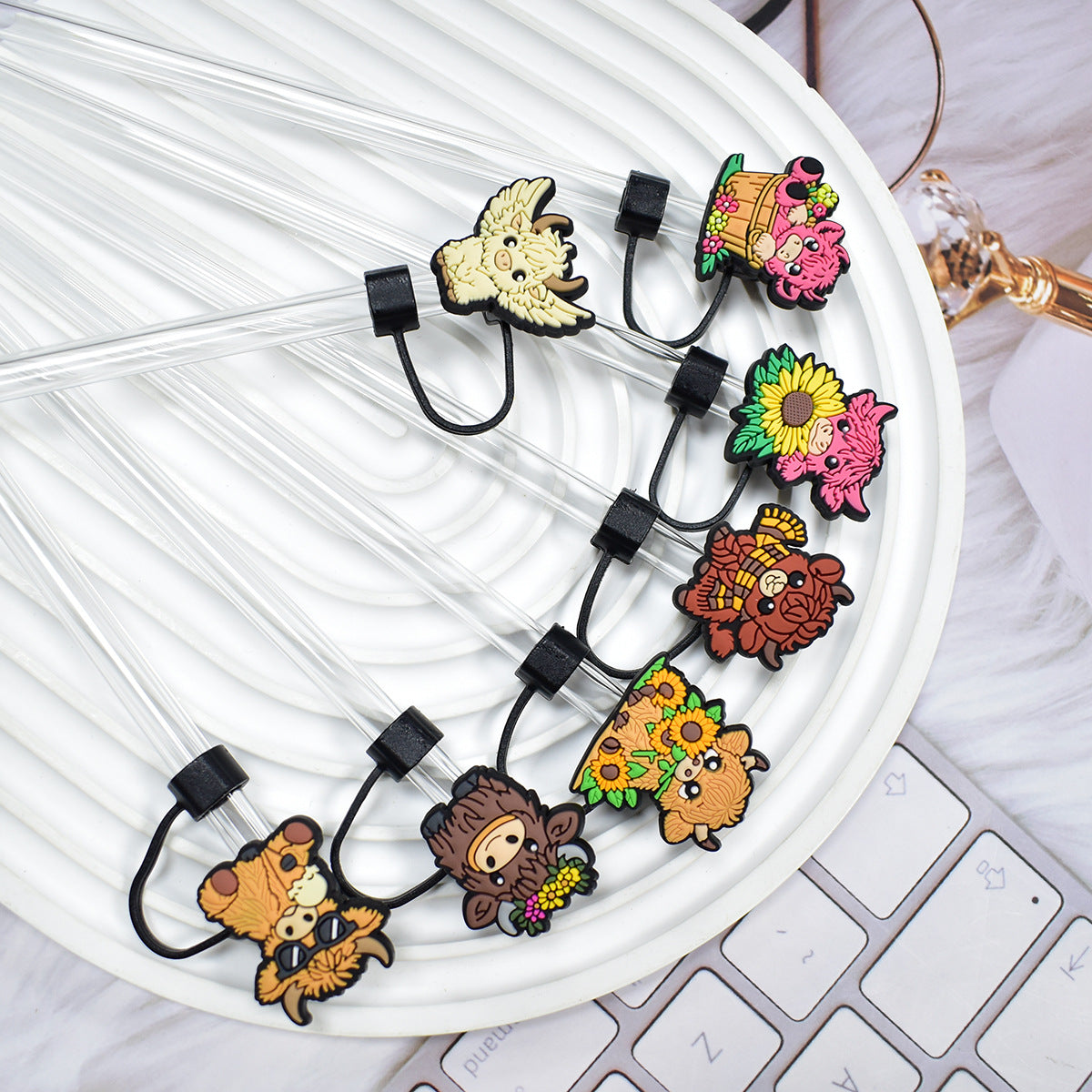 Wholesale Random 100pcs Cartoon Highland Cow  10mm PVC Soft Straw Tube Cap