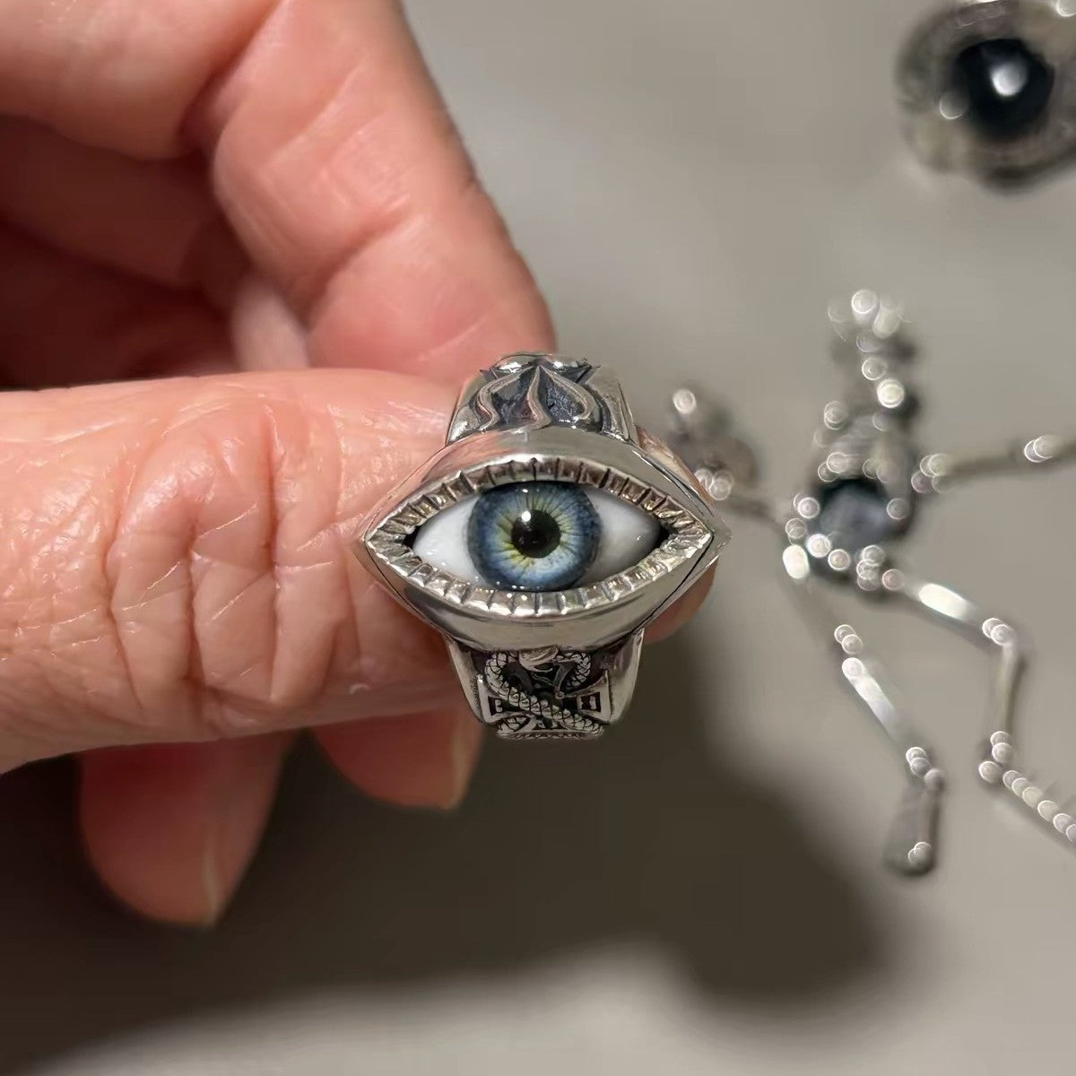 Wholesale Retro Punk Devil Eye Ouroboros Ring - Fashion Accessory for Gift or Boutique